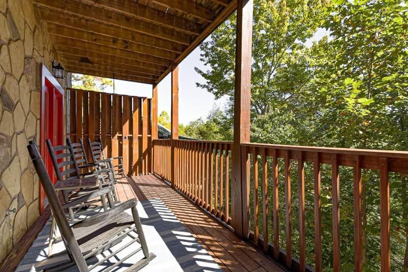 Movie Theater Hot Tub View Mountain Escape Villa Gatlinburg Ngoại thất bức ảnh