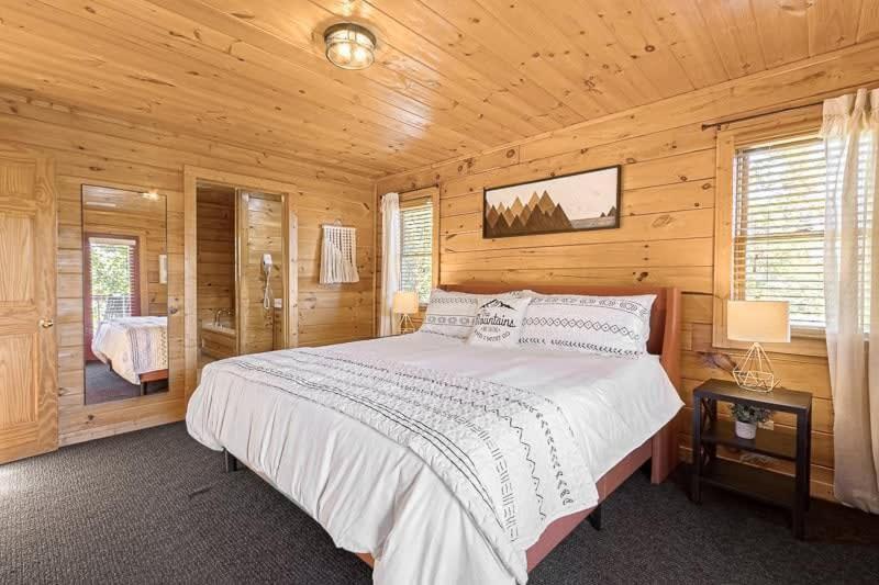 Movie Theater Hot Tub View Mountain Escape Villa Gatlinburg Ngoại thất bức ảnh